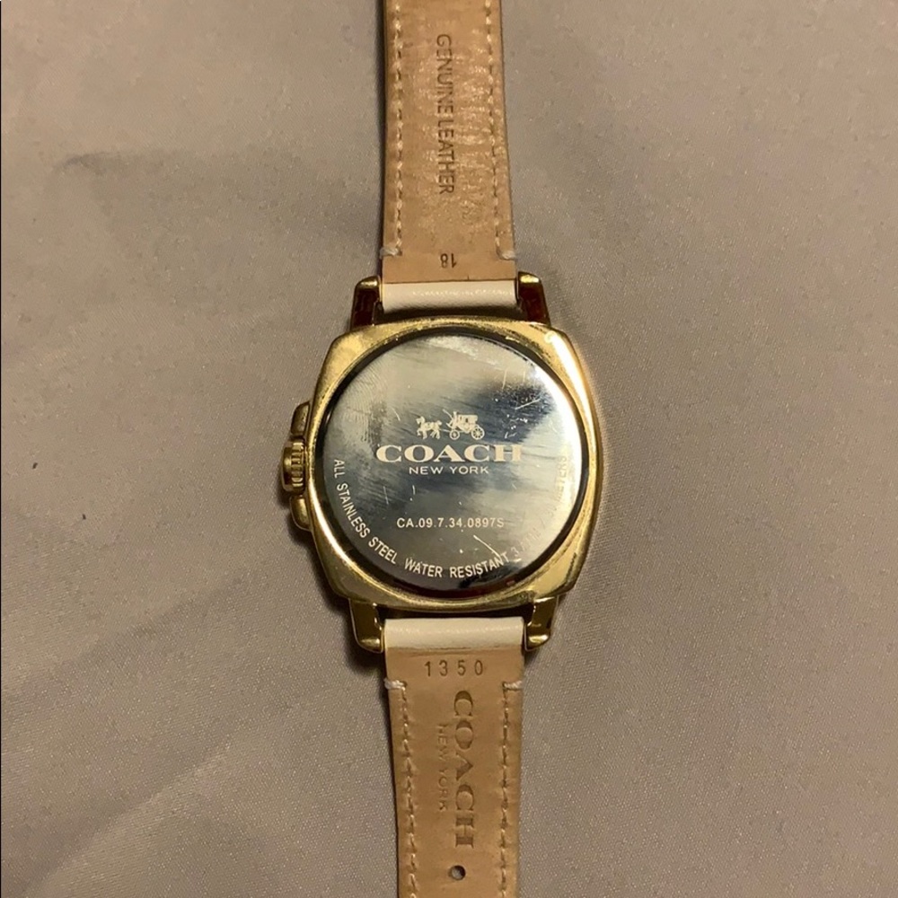 Coach Watch - Picture 4 of 4